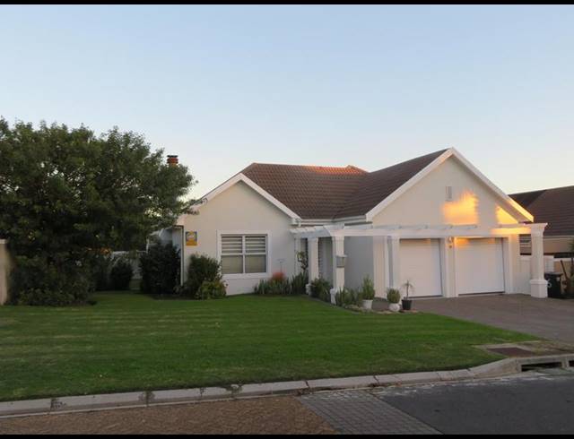3 BEDROOM PROPERTY TO RENT IN ZEVENZICHT